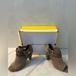 Liz Claiborne LC Genesis Shoes Stormy Taupe Color